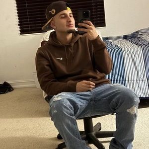 Meet your Posher, Diego